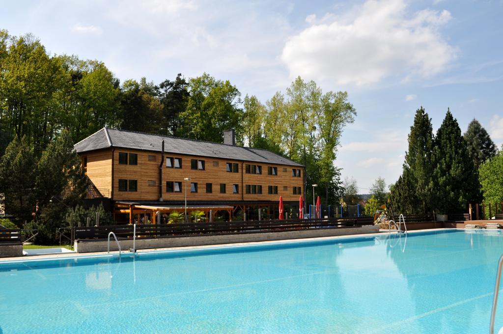 Sporthotel Barborka Hluboká nad Vltavou Exterior foto